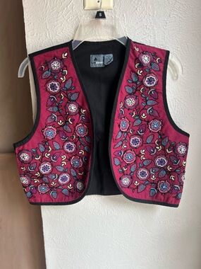 Vintage Liz Wear embroidered beaded hippie boho vest Size petite medium